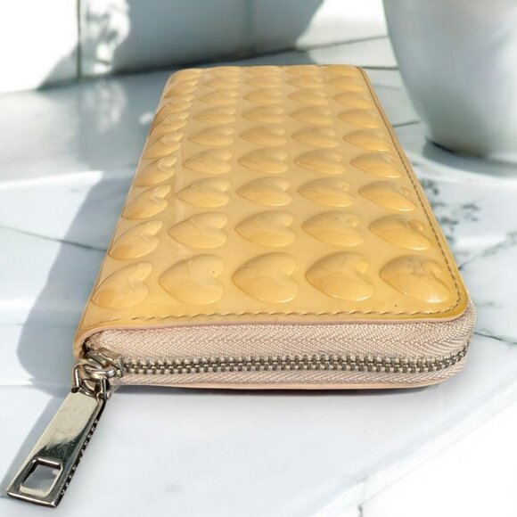 Marc Jacobs Embossed Hearts Patent Leather Continental Wallet - Picture 4 of 11